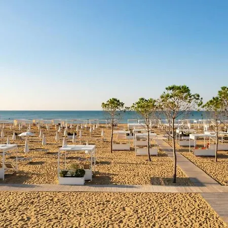 Bright Flat With Spacious Terrace Near The Sea Bibione